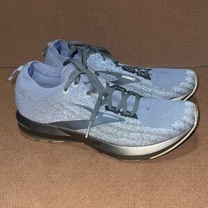 Men’s Brooks DNA AMP sneakers 11.5